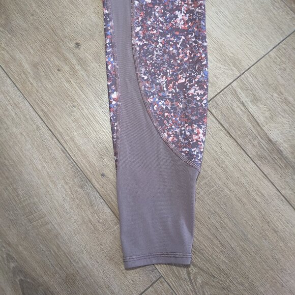 Athleta Rainier Printed Mesh Tight Sandstone Smoke Almond High Waist size S - Picture 4 of 13